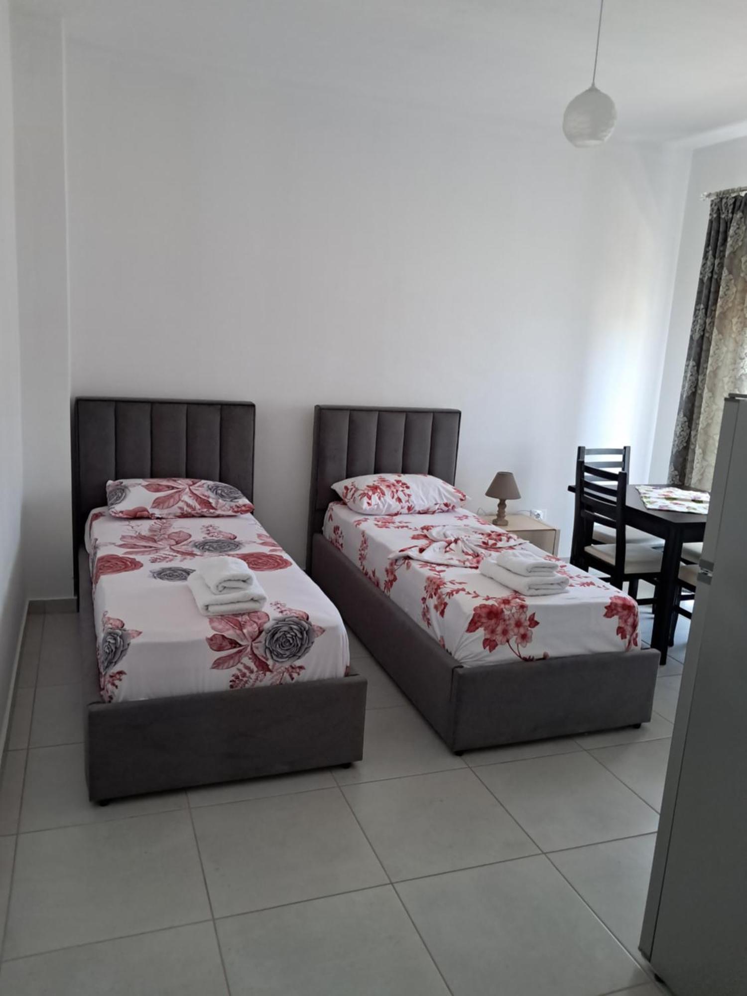 Hysesani Appartement *