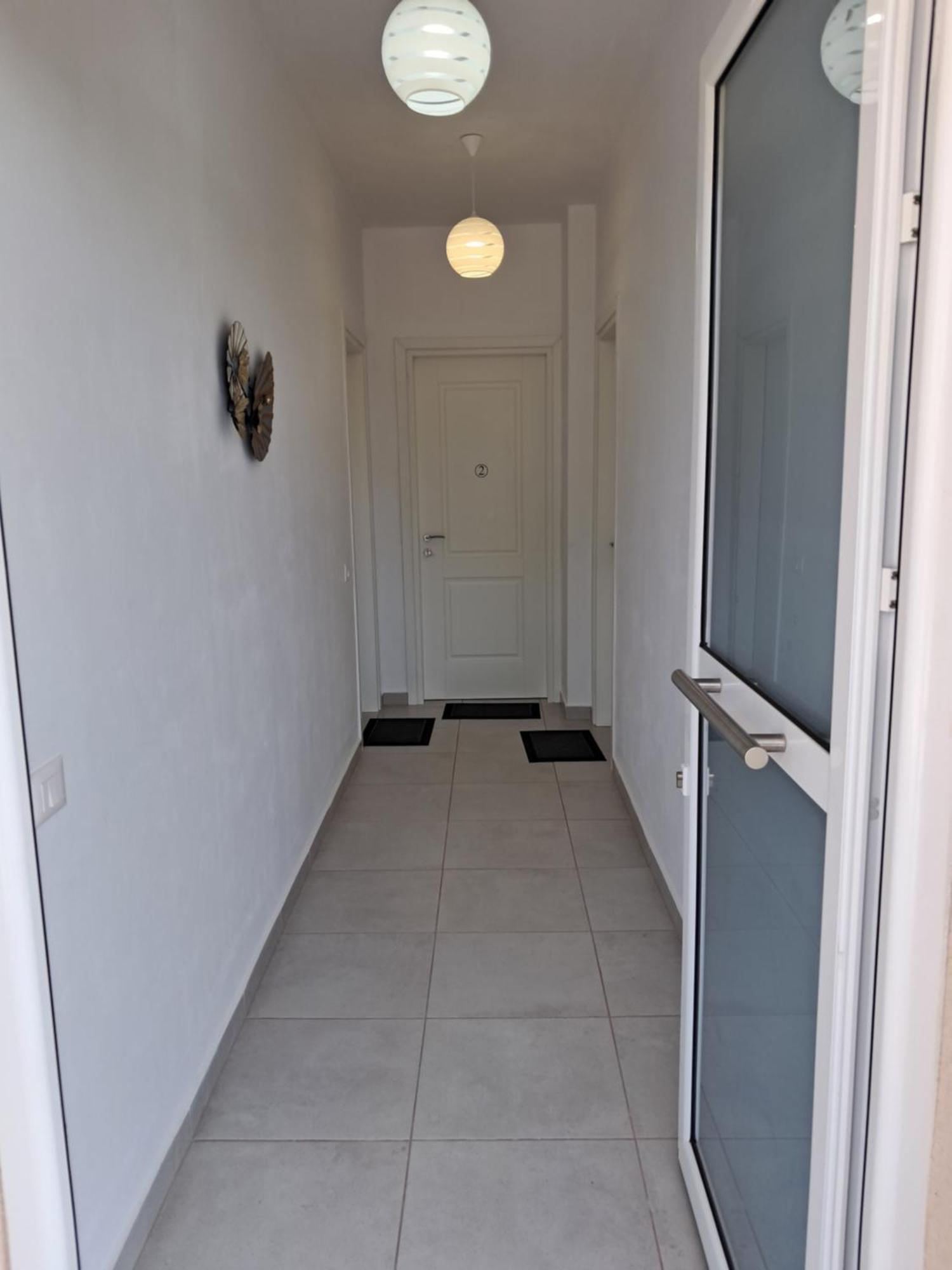 Hysesani Appartement *
